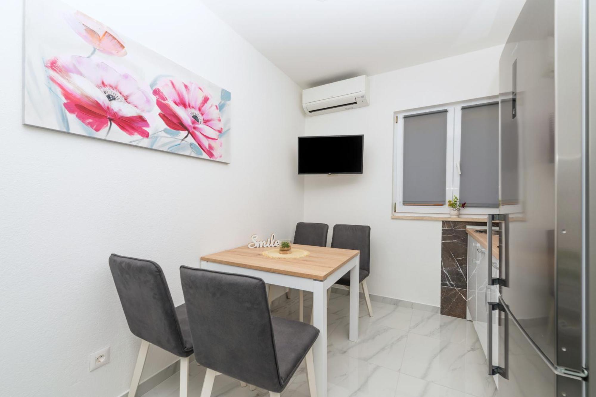 Apartmants Sestic Tučepi Exterior foto